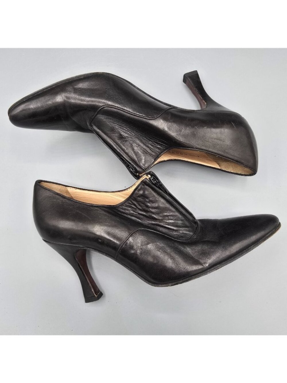 Vintage 1980s Maud Frizon Paris Black Leather Zip-Front Ankle Pumps (7.5B) - Picture 13 of 16